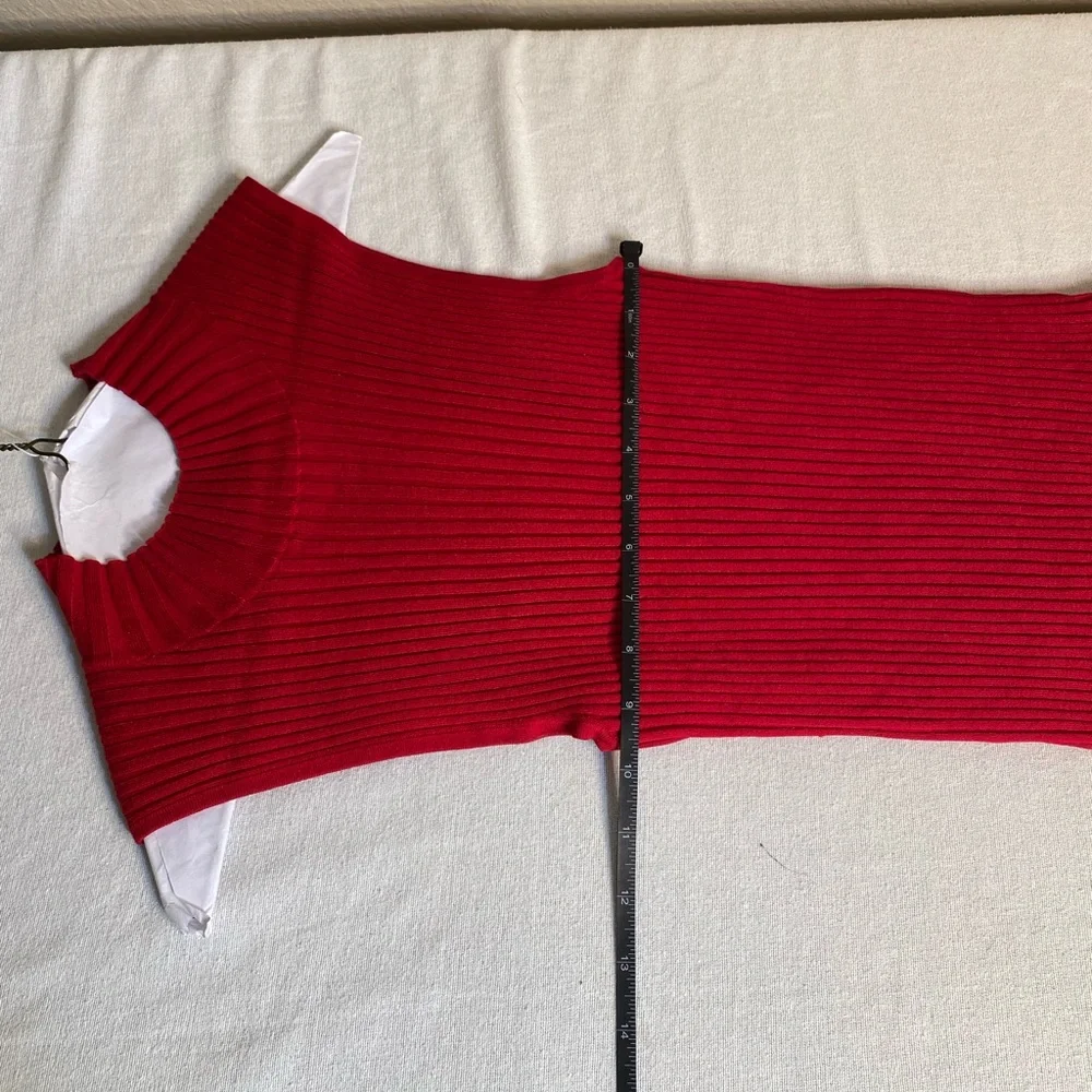 Josephine Chaus sleeveless Red ribbed top size M